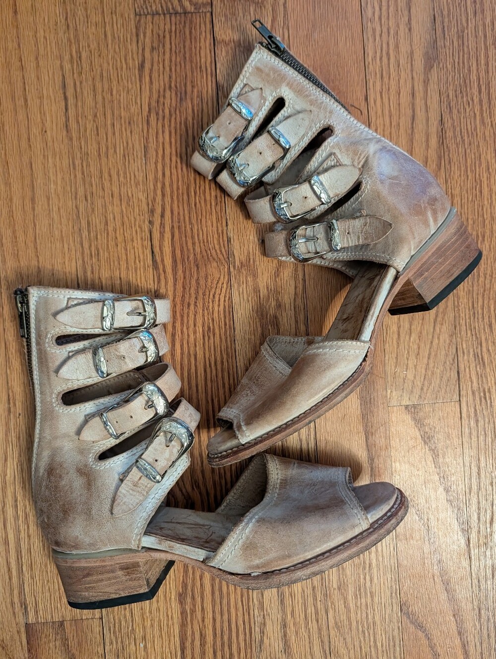 Freebird Blush Cream Pilar Ankle Buckle Open Toe Sandals RARE - Picture 4 of 9